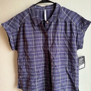 Women’s Short Sleeve Plaid Button-Up Shirt - Navy